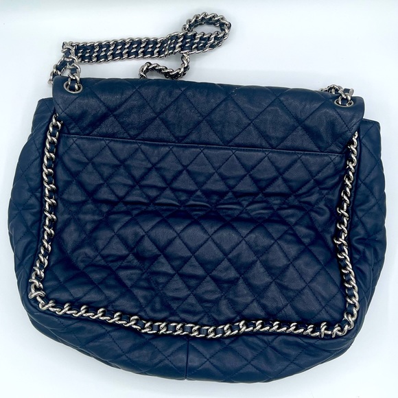 Chanel Maxi Chain-Around Flap - Picture 2 of 4